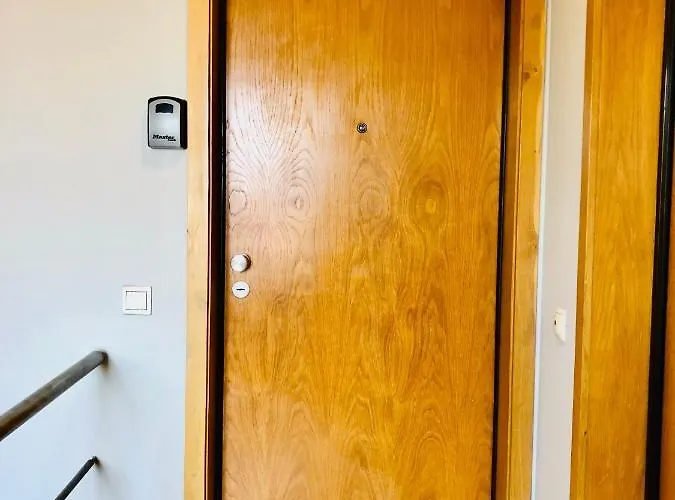 Youropo - Clerigos *