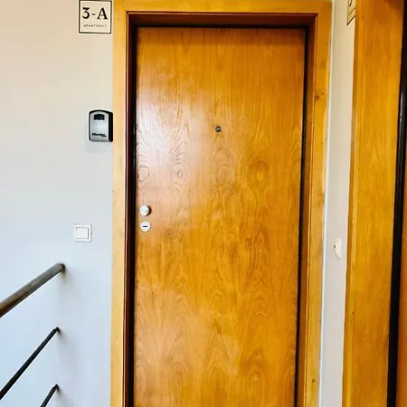 Youropo - Clerigos *