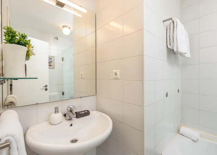 Youropo - Clerigos Apartmán