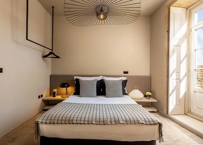 Youropo - Clerigos *